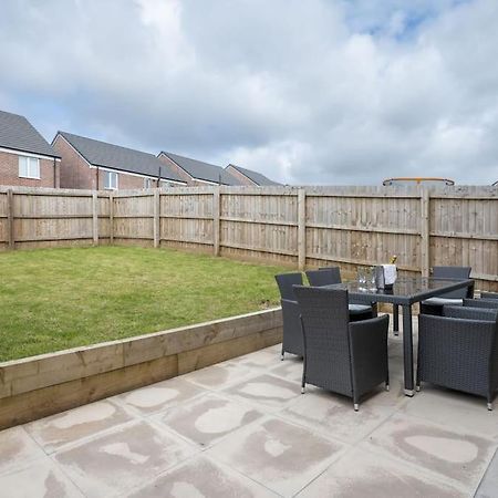 Cosy 3 Bed Near Beaches, Cardiff & Brecon Beacons Coity المظهر الخارجي الصورة