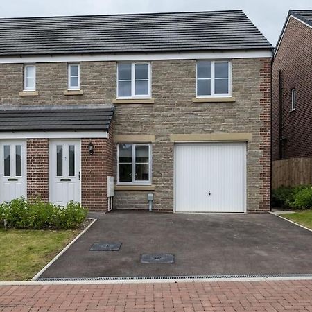 Cosy 3 Bed Near Beaches, Cardiff & Brecon Beacons Coity المظهر الخارجي الصورة