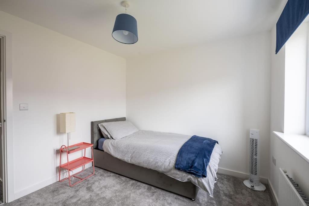 Cosy 3 Bed Near Beaches, Cardiff & Brecon Beacons Coity المظهر الخارجي الصورة