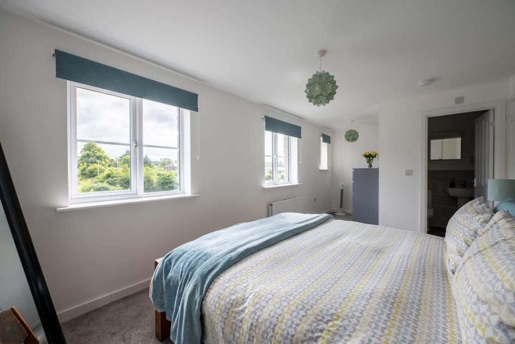 Cosy 3 Bed Near Beaches, Cardiff & Brecon Beacons Coity المظهر الخارجي الصورة
